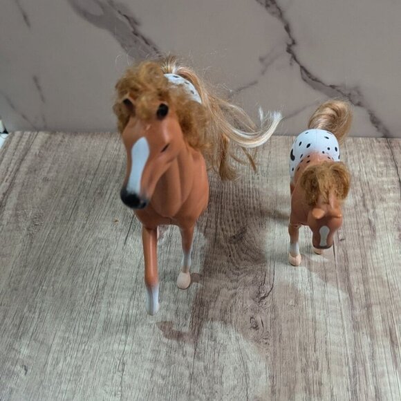 Vintage Kid Kore Appaloosa Horse Figurines Set Of 2 With Curly Manes & Tails - Picture 3 of 10
